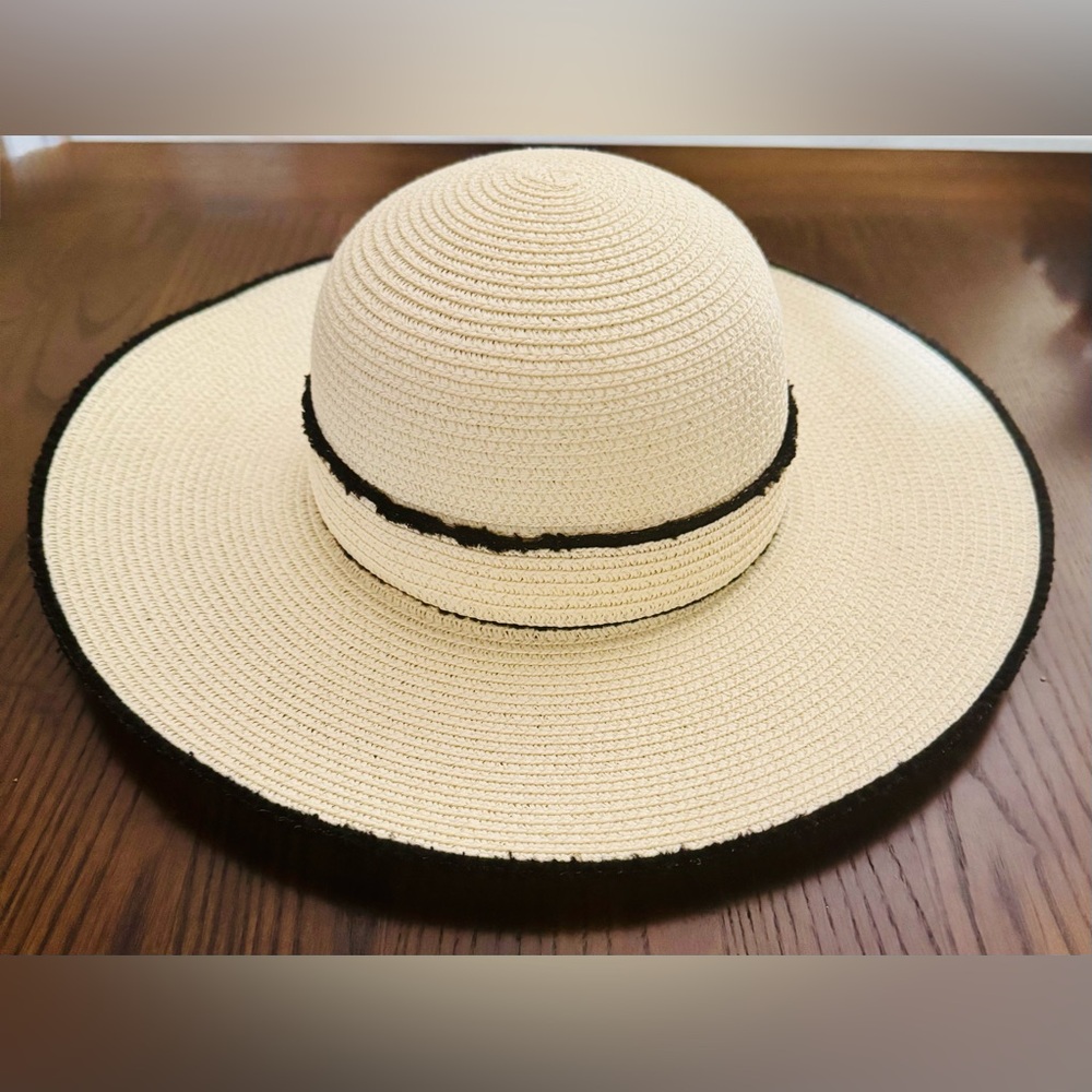 Marciano Cream and Black Brim Straw Beach Hat Vacation Travel country club